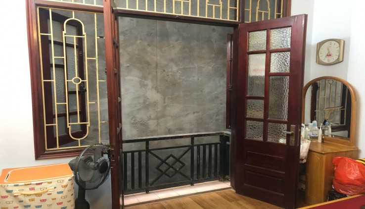 Cho thuê nhà đẹp Vũ Ngọc Phan, Đống Đa, 4 tầng, 30m2, 4 ngủ, 15 triệu